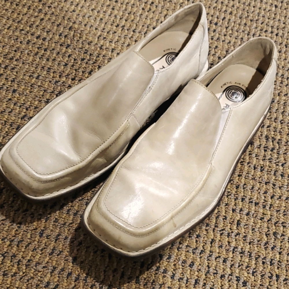 Rockport men's cream leather loafers